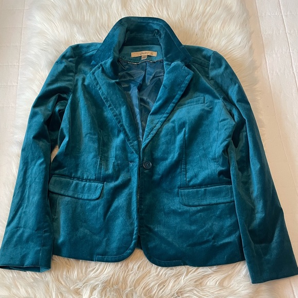 Jacket - Picture 1 of 3